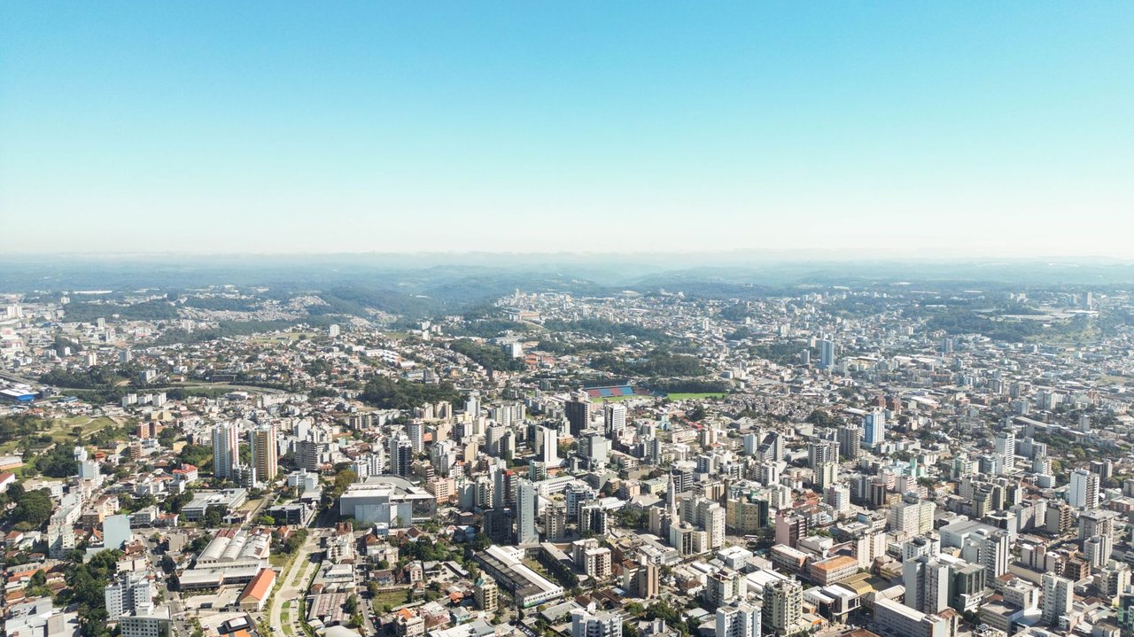 Adaptação de aviões ao 5G: US$ 2,2 bi em reembolsos revelam desafios de infraestrutura